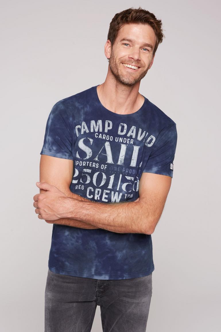 CAMP DAVID & SOCCX | Batik T-Shirt mit Logo Artwork deep sea